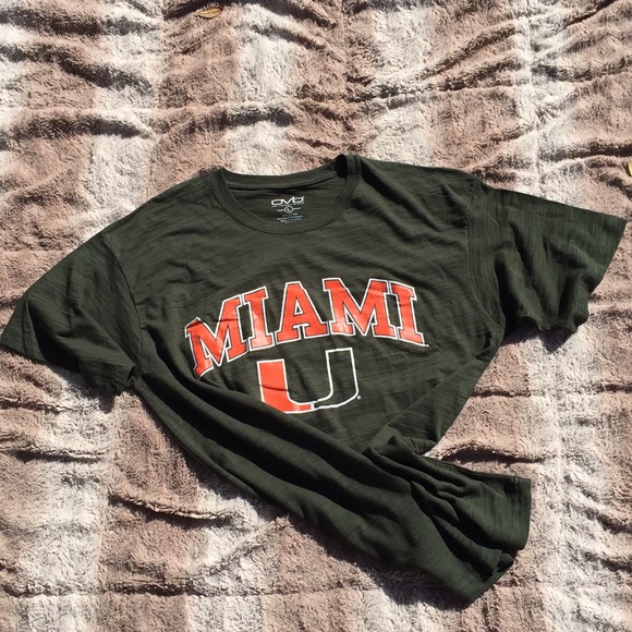 Old Varsity Brand Other - CLEARANCE $5.00 * NO OFFERS, FINAL PRICE*